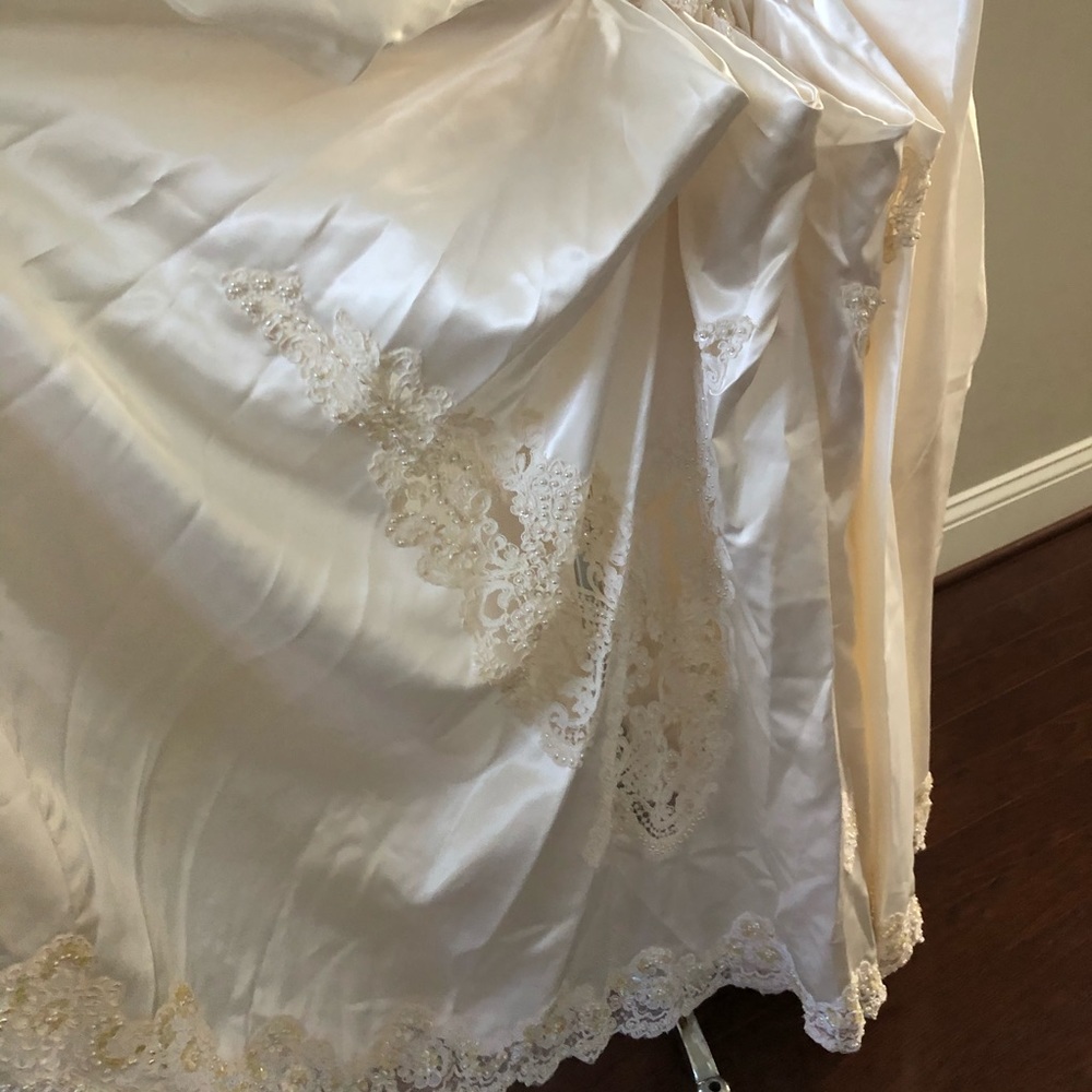 STUNNING EMBELLISHED CUSTOM VINTAGE WEDDING DRESS SET/POUCH/SIZE XS - Picture 12 of 16